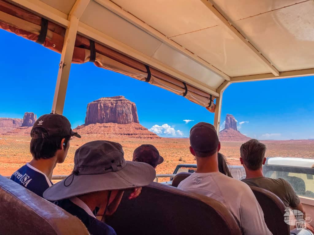 Gouldings Tour of Monument Valley