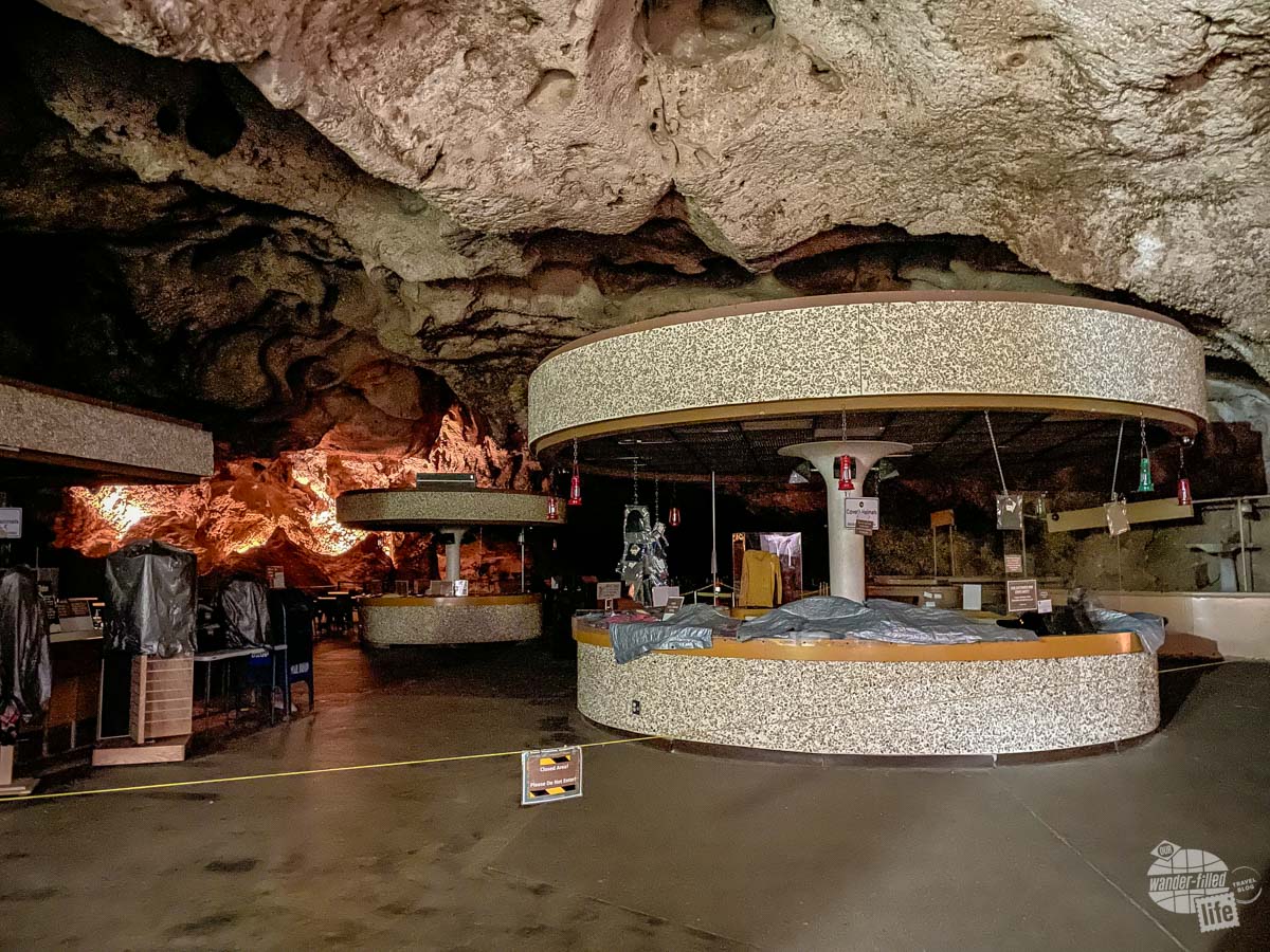 The gift shop and snack bar inside Carlsbad Caverns.